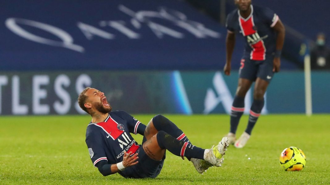 PSG loose to Lyon as Neymar stretched out with ankle injury