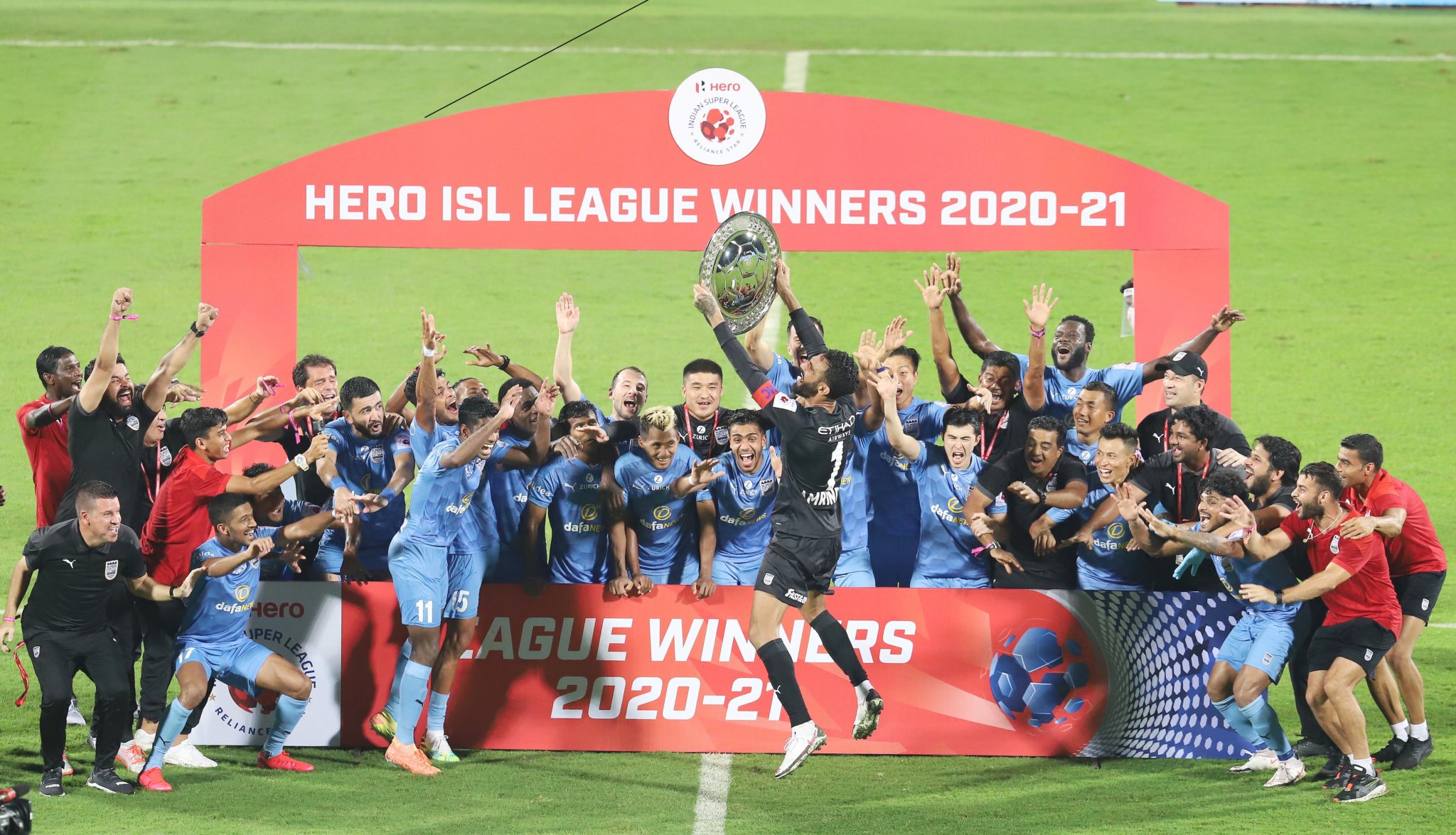 Mumbai City FC qualify for AFC Champions League; win League Winners' shield